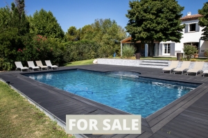 Detached Villa with Pool and Guest Accommodation
