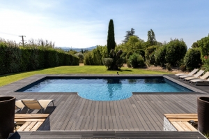 Detached Villa with Pool and Guest Accommodation