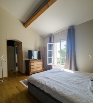 Detached Villa with Pool and Guest Accommodation