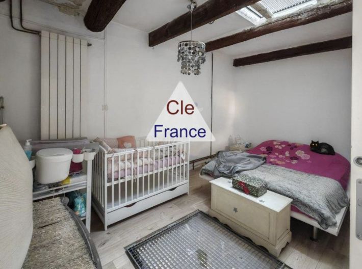 Pretty Village House in Excellent Condition