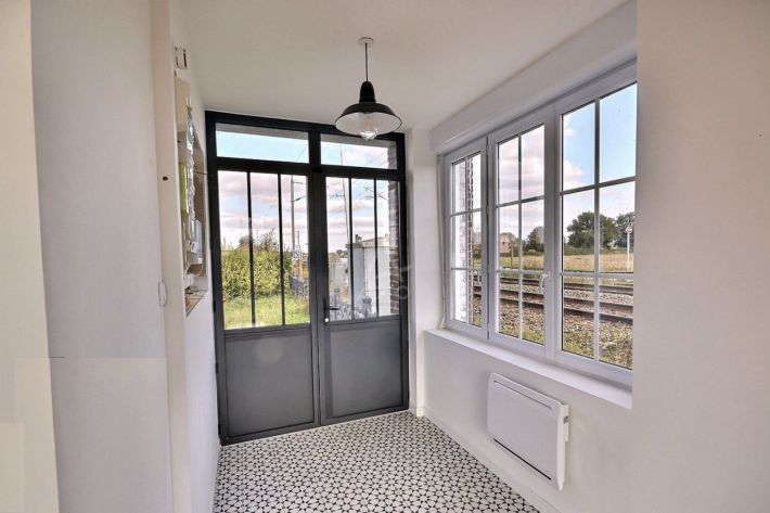 Fully Renovated Detached House with Garden
