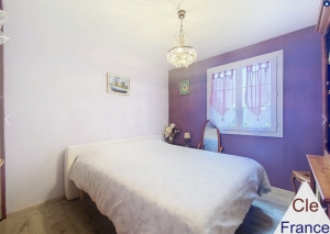 Detached House with Lovely Landscaped Garden