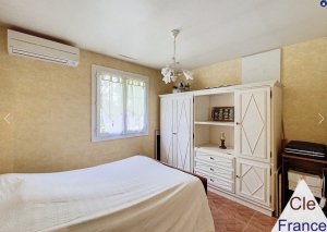 Detached House with Lovely Landscaped Garden