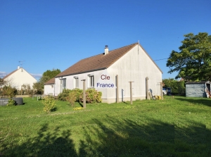 Modern Detached House with Garden