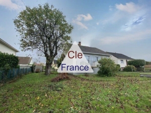 Traditional Detached House with Landscaped Garden