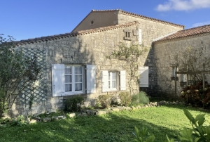 Detached Country House with Panoramic Views