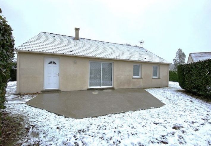 Modern Detached House with Garden