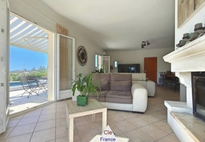 Stunning Detached Villa with Swimming Pool