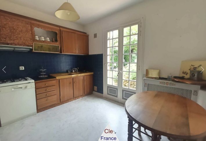 Beautiful Detached House with Lovely Garden