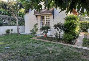 Beautiful Detached House with Lovely Garden
