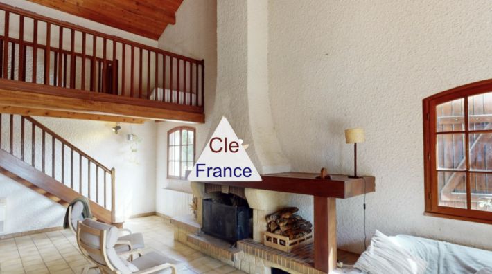 Detached House with Large Mature Garden