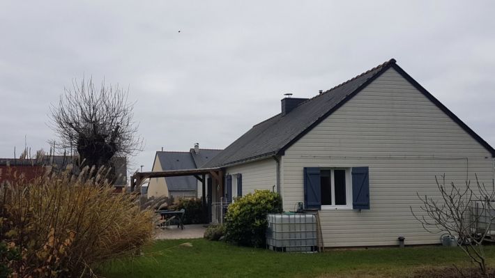 Detached House with Garden
