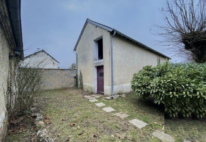 Former Farm House with Outbuilding