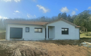 New Build Detached House with Garden