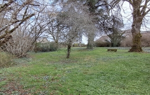 Detached House with Barn and Large Garden