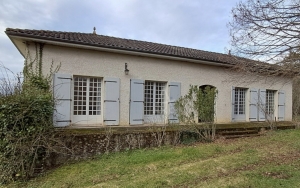 Detached House with Barn and Large Garden