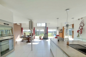 Detached Country House with Open Views and Pool