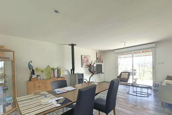 Detached Country House with Open Views and Pool