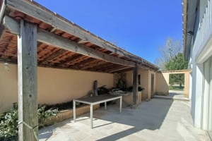 Detached Country House with Open Views and Pool