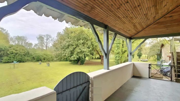 Detached House with Landscaped Garden