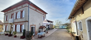 Manor House with Swimming Pool and Open Views