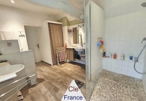 Lovely Detached House with Swimming Pool