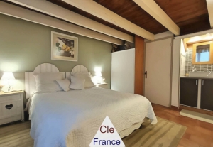 Lovely Detached House with Swimming Pool