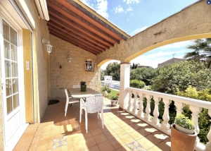 Detached Villa with Swimming Pool Close to the Coast