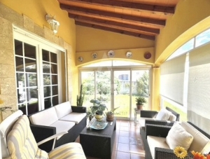 Detached Villa with Swimming Pool Close to the Coast