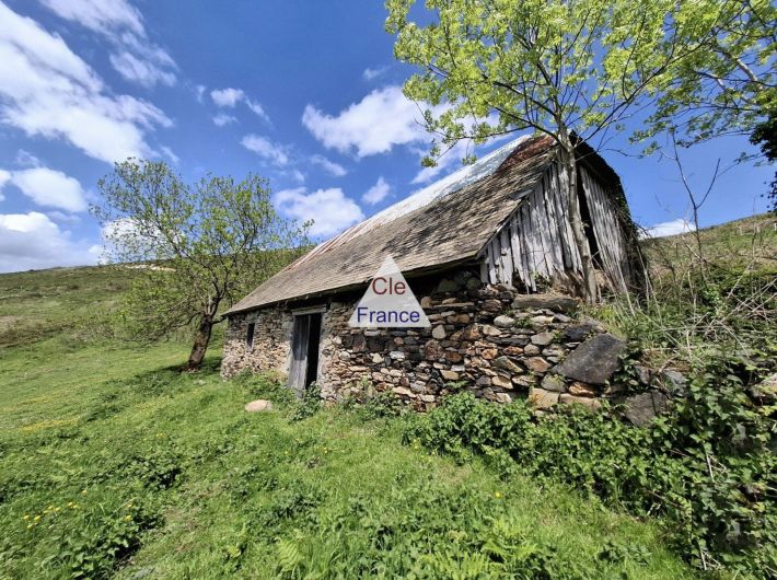 Fairytale Barn to Renovate in Beautiful Location