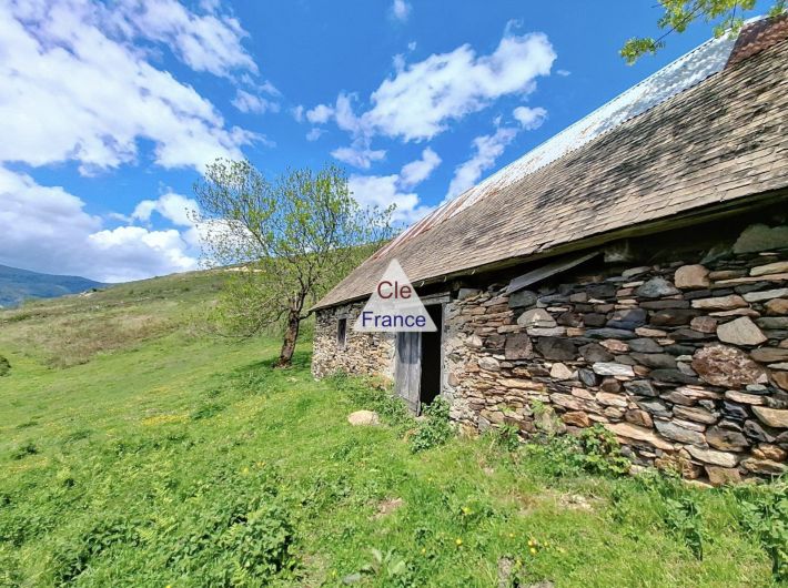 Fairytale Barn to Renovate in Beautiful Location