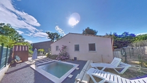 Detached House with Swimming Pool