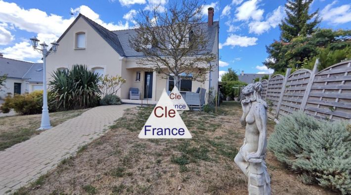 Beautiful Family Home with Swimming Pool