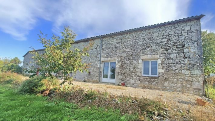 Detached Country House with Outbuilding