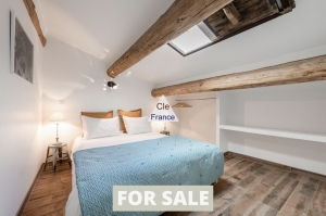 Splendid Former Farmhouse with Guest Gites, Cottages