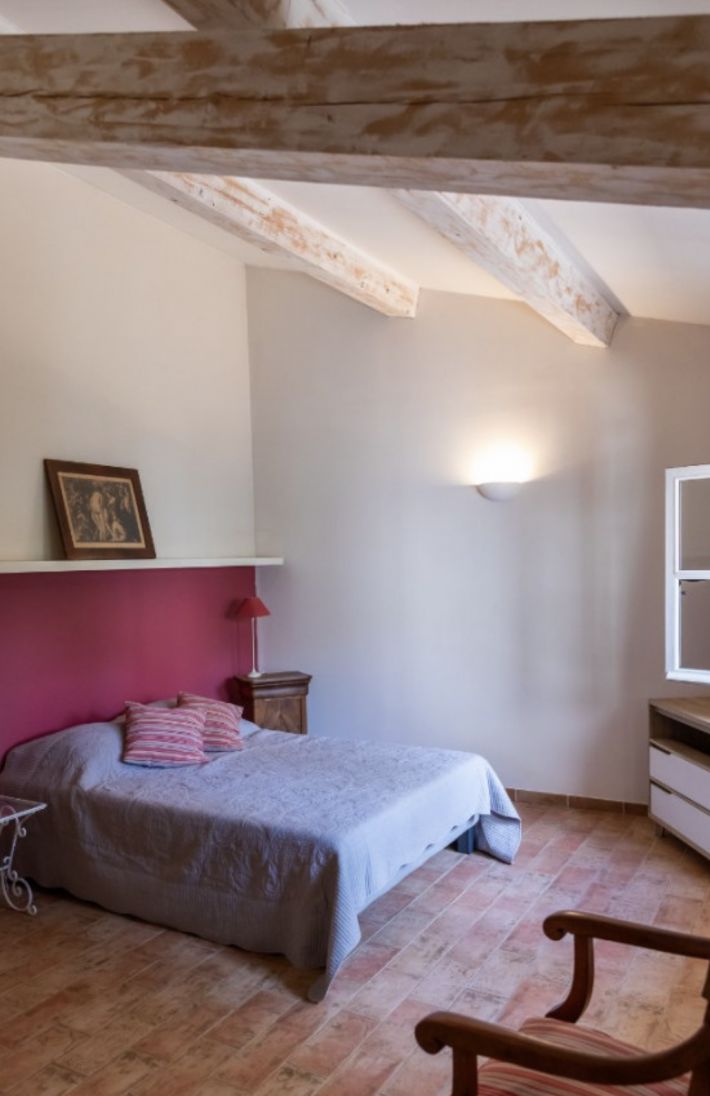 Detached Country House with Swimming Pool