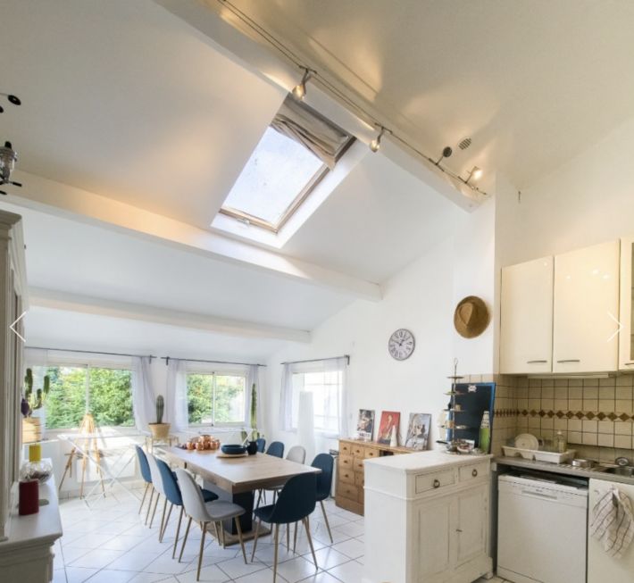 Stunning Detached Villa with Landscaped Gardens