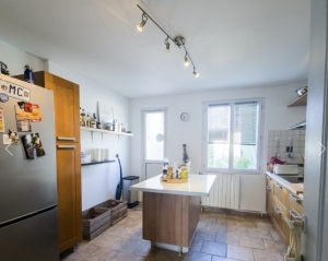 Stunning Detached Villa with Landscaped Gardens