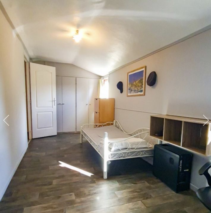 Stunning Detached Villa with Landscaped Gardens