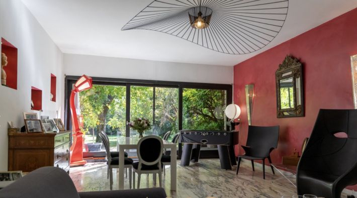 Architect Designed Uber Contemporary House