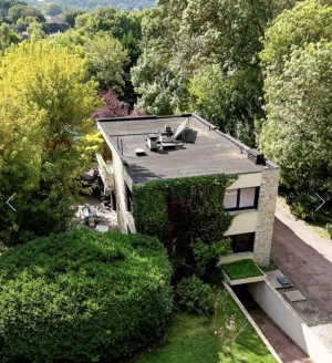 Architect Designed Uber Contemporary House