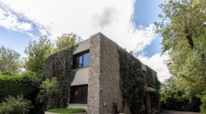 Architect Designed Uber Contemporary House