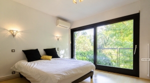 Architect Designed Uber Contemporary House