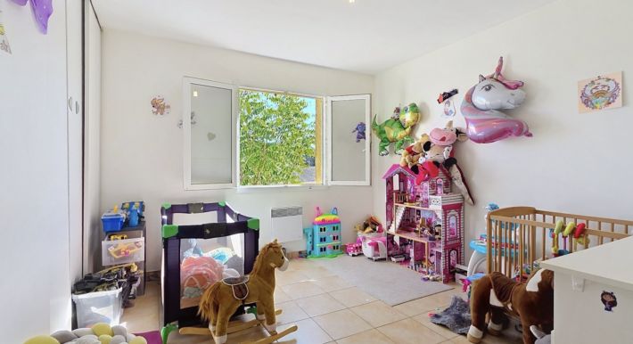 Detached Villa with Open View