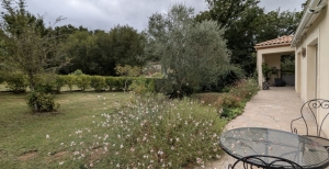 Large Detached Country House with Parkland Garden