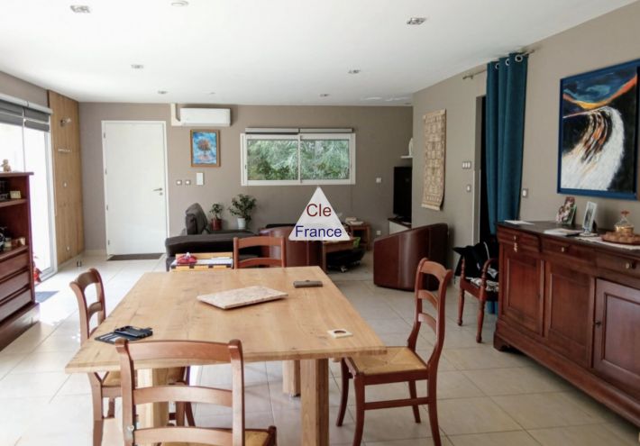 Large Detached Country House with Parkland Garden