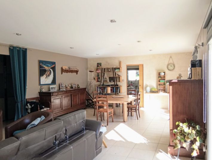 Large Detached Country House with Parkland Garden