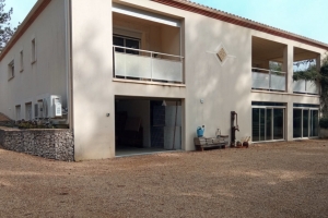 Large Detached Country House with Parkland Garden