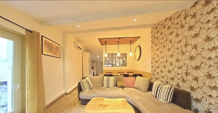 Lovely Fully Renovated House with Garage