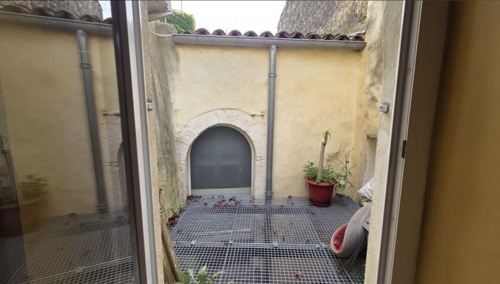 Lovely Fully Renovated House with Garage